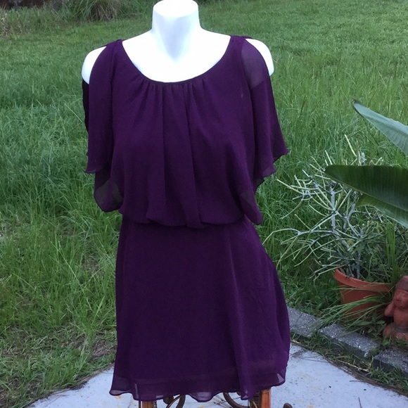 Forever 21 Dresses & Skirts - 💃NWOT Outrageous Forever 21 Cold Shoulder Dress